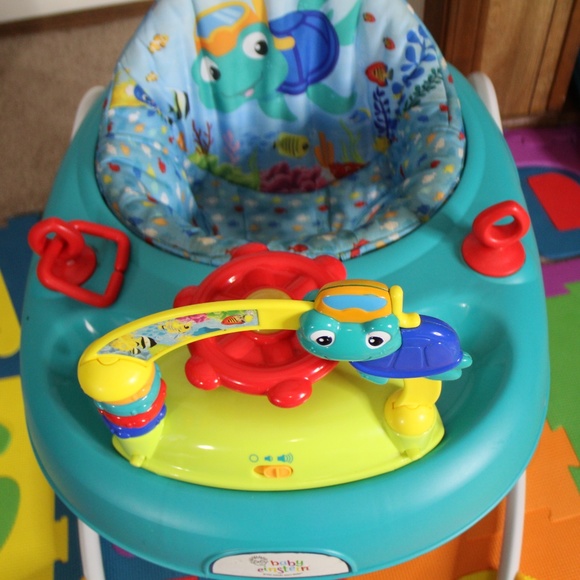 **SOLD**Baby Einstein Sea & Explore Walker - Picture 4 of 4